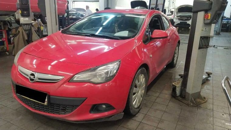 Opel Astra GTC, 2013