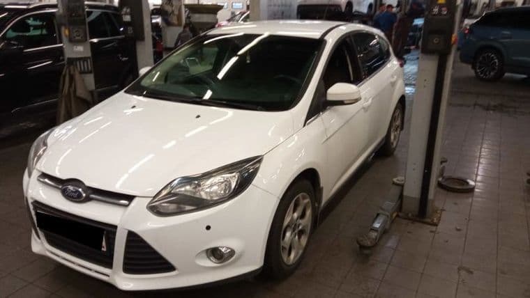 Ford Focus 2013 года, 123 821 км - вид 1