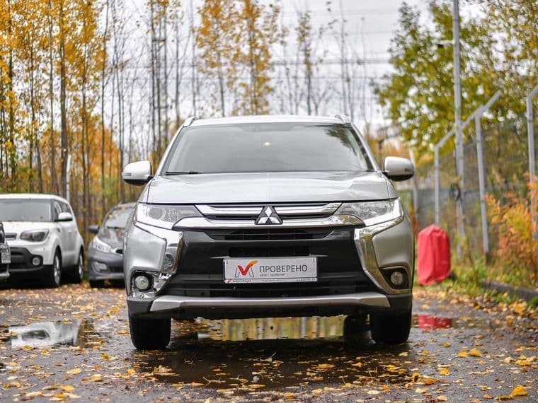 Mitsubishi Outlander, 2018 - вид 2