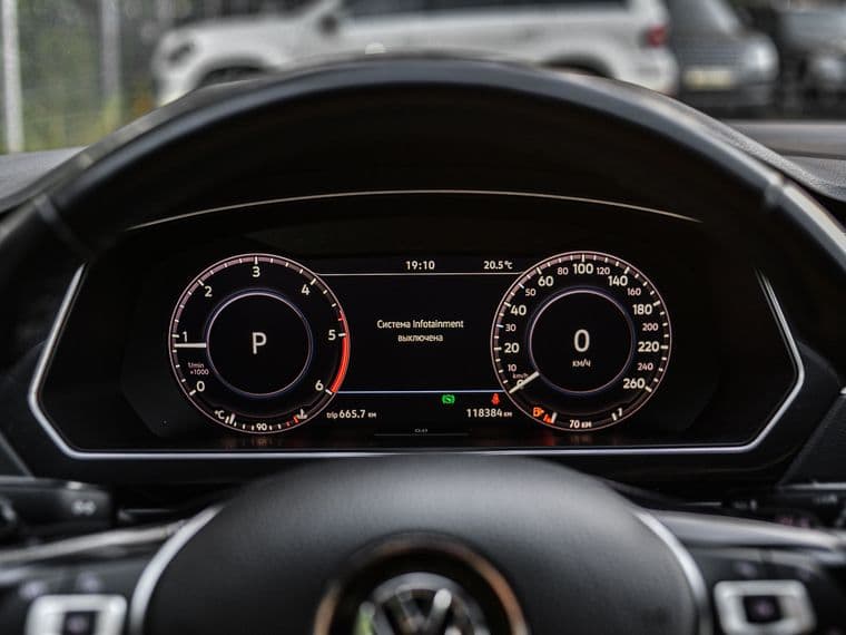 Volkswagen Tiguan, 2018 - вид 4