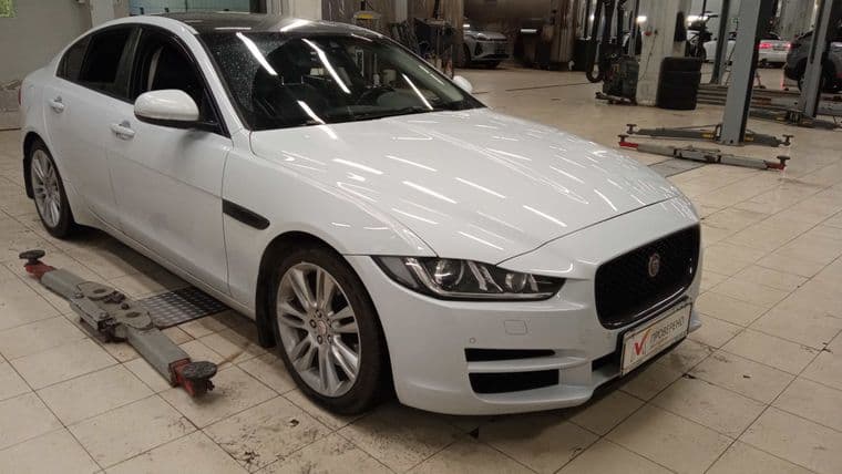 Jaguar XE, 2015 - вид 1