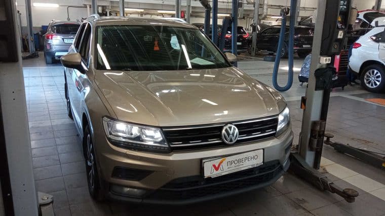Volkswagen Tiguan, 2018 - вид 1