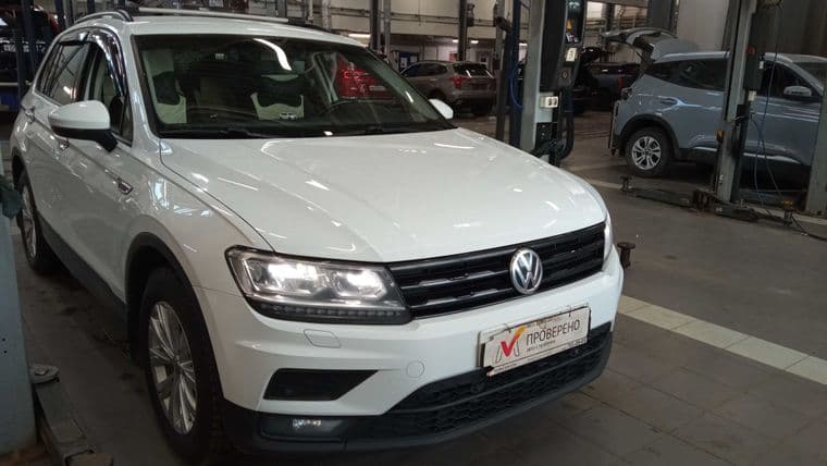 Volkswagen Tiguan 2019 года, 139 460 км - вид 2