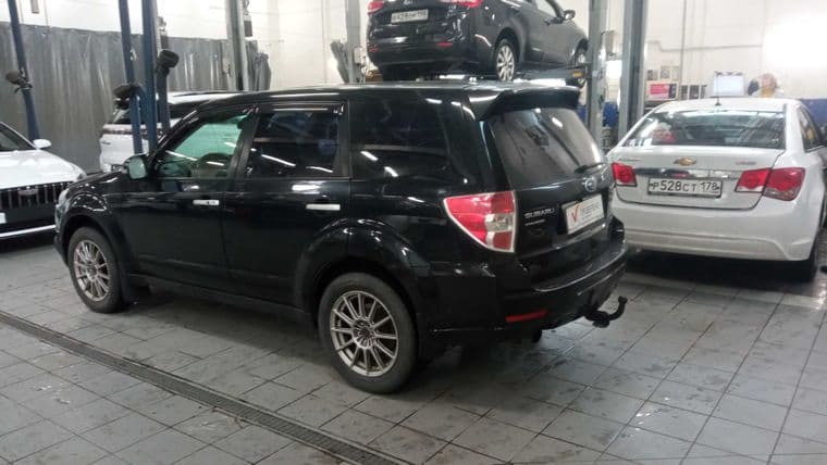 Subaru Forester, 2011 - вид 3