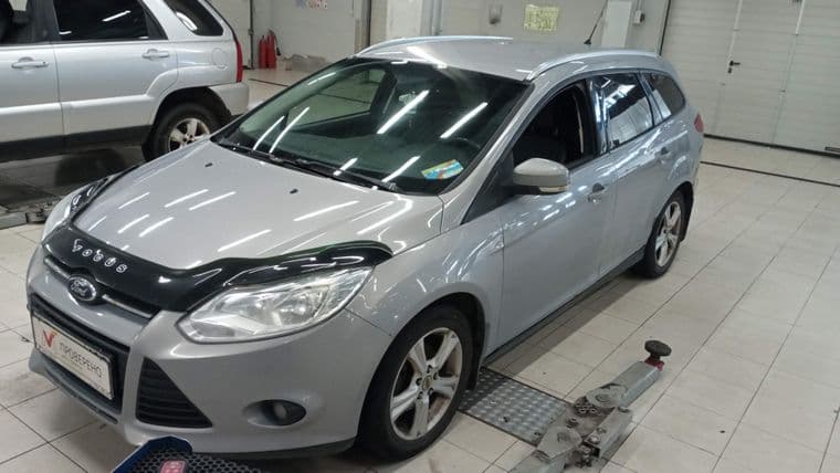 Ford Focus 2012 года, 277 000 км - вид 1