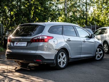 Ford Focus 2012 года, 277 000 км - вид 2