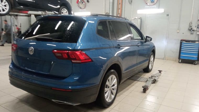 Volkswagen Tiguan, 2019 - вид 2