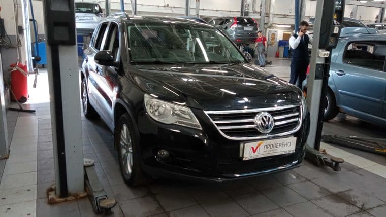 Volkswagen Tiguan, 2010 - вид 1