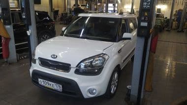 KIA Soul 2013 года, 175 089 км - вид 1