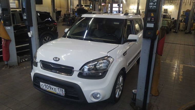 KIA Soul 2013 года, 175 089 км - вид 1