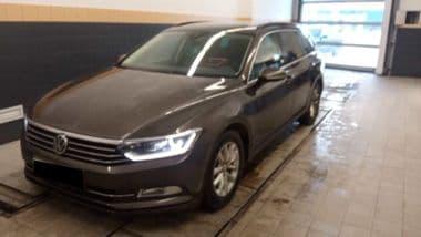 Volkswagen Passat 2018 года, 217 854 км - вид 2