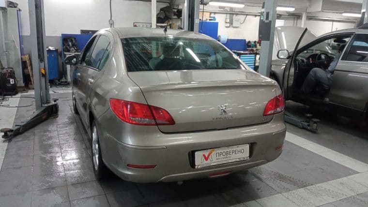 Peugeot 408, 2012 - вид 3