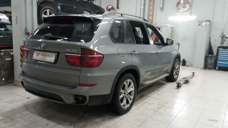 BMW X5, 2011 - вид 2