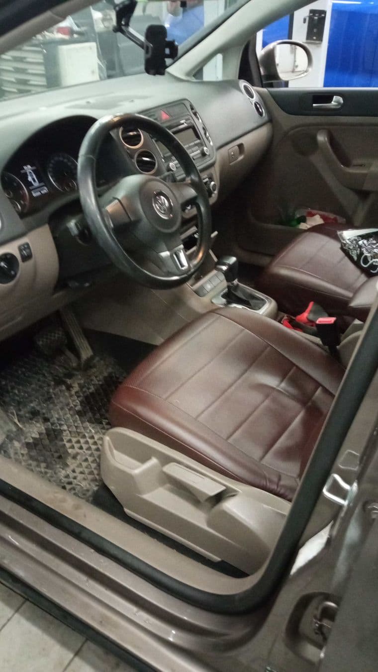 Volkswagen Golf Plus, 2010 - вид 4