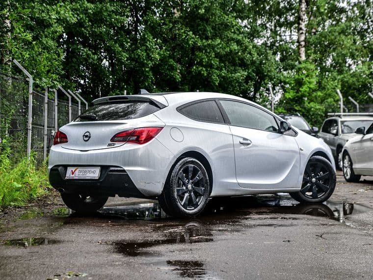 Opel Astra GTC, 2012 - вид 2