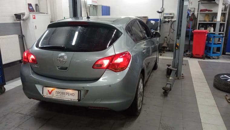 Opel Astra, 2011 - вид 2