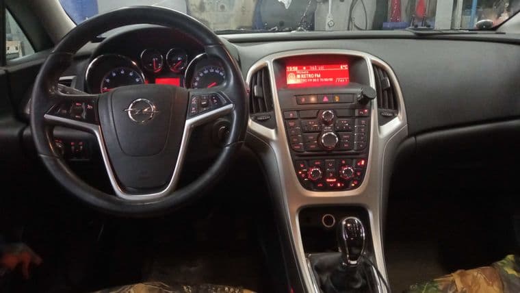 Opel Astra, 2011 - вид 4