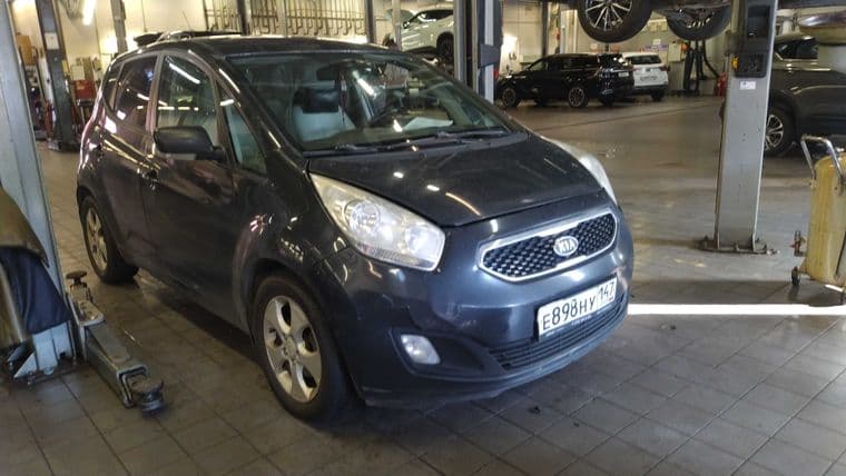 KIA Venga 2012 года, 233 535 км - вид 2