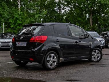 KIA Venga 2012 года, 233 535 км - вид 2