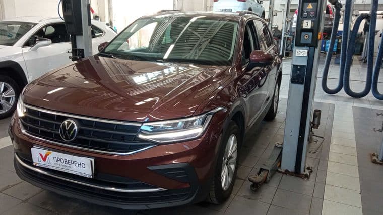 Volkswagen Tiguan 2021 года, 62 053 км - вид 1