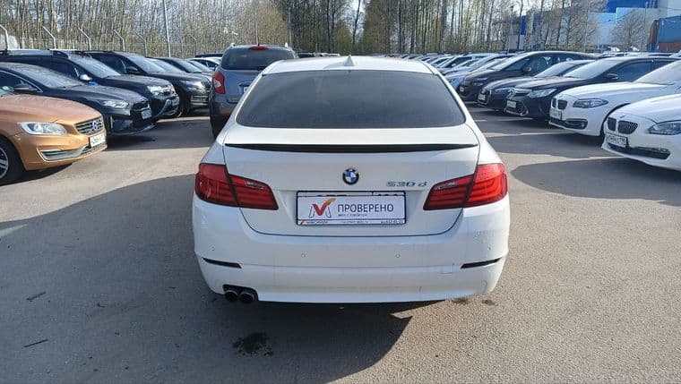 BMW 5 серия, 2011 - вид 4