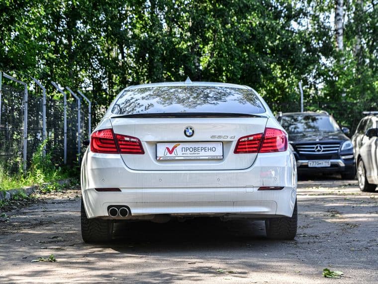 BMW 5 серия, 2011 - вид 3
