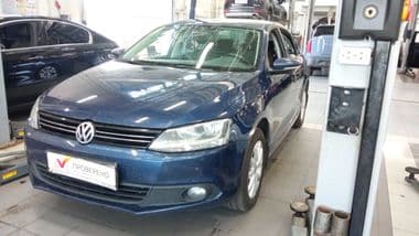 Volkswagen Jetta 2013 года, 154 210 км - вид 1