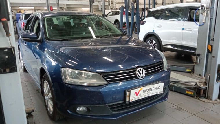 Volkswagen Jetta 2013 года, 154 210 км - вид 2