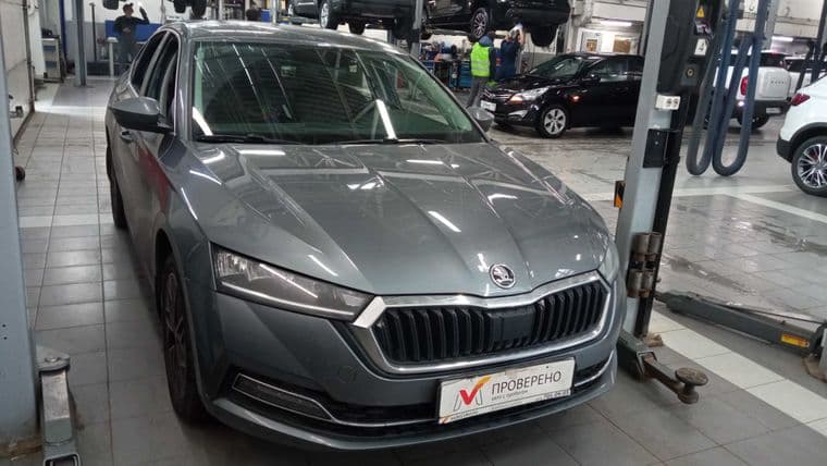 Skoda Octavia 2021 года, 102 675 км - вид 2