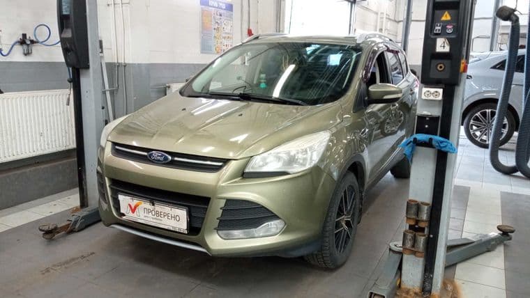 Ford Kuga 2013 года, 224 296 км - вид 1