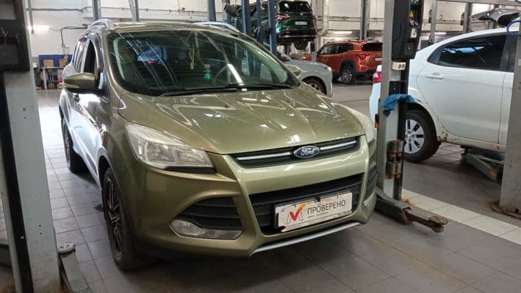 Ford Kuga 2013 года, 224 296 км - вид 2