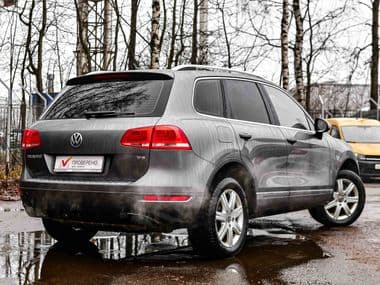 Volkswagen Touareg 2010 года, 205 380 км - вид 2