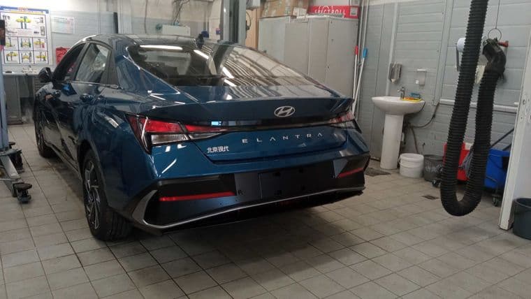 Hyundai Elantra, 2023 - вид 3