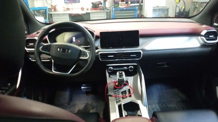 Geely Coolray, 2020 - вид 4