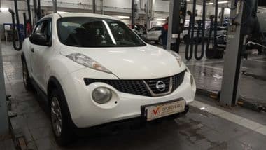 Nissan Juke 2011 года, 302 000 км - вид 2