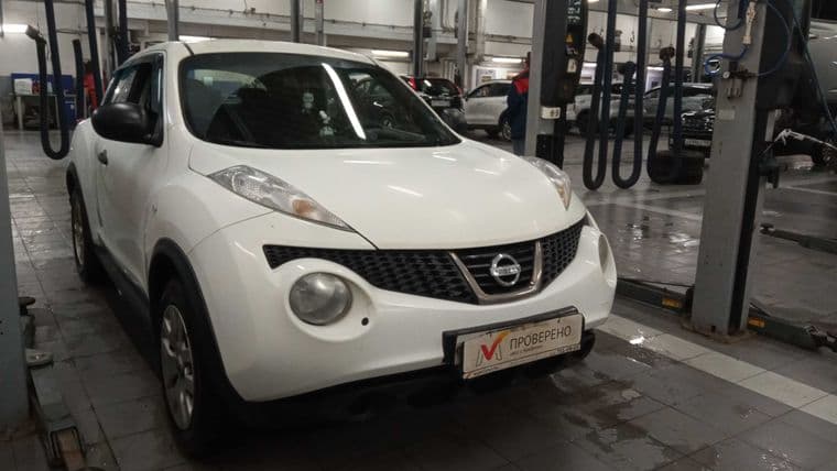 Nissan Juke 2011 года, 302 000 км - вид 2