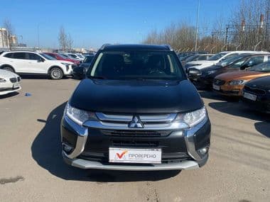 Mitsubishi Outlander 2017 года, 221 717 км - вид 2