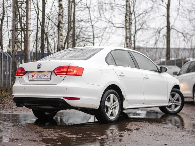 Volkswagen Jetta, 2012 - вид 1