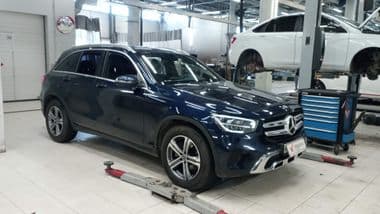 Mercedes-Benz GLC-класс 2021 года, 49 643 км - вид 2