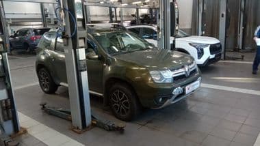 Renault Duster 2015 года, 184 521 км | VIN 31282 - вид 2