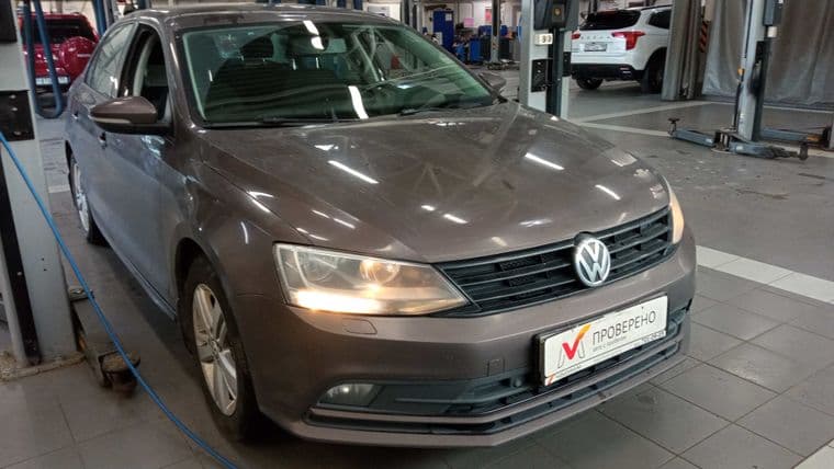 Volkswagen Jetta 2018 года, 197 117 км - вид 2