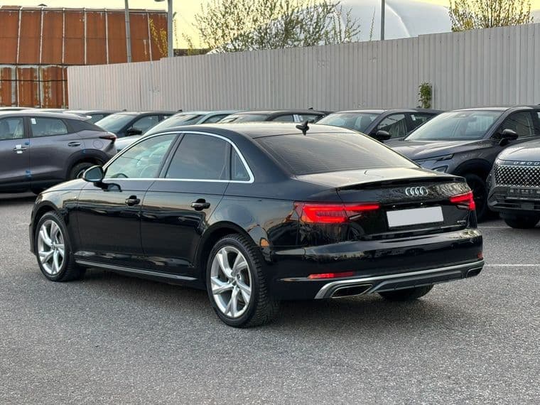 Audi A4, 2018 - вид 3