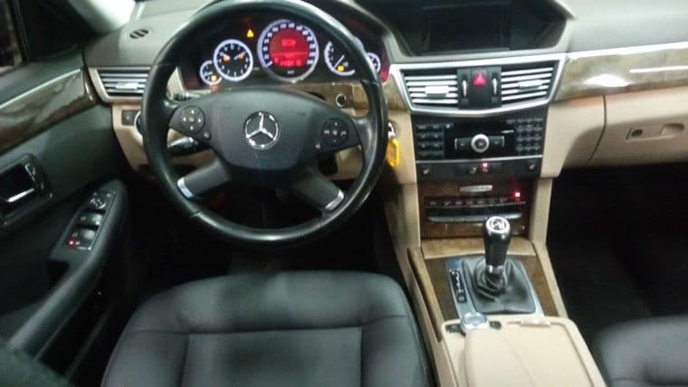 Mercedes-Benz E-класс, 2011 - вид 4