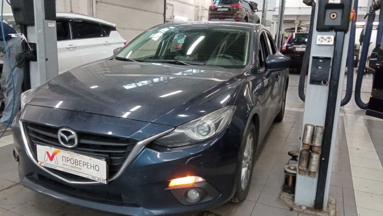 Mazda 3, 2015