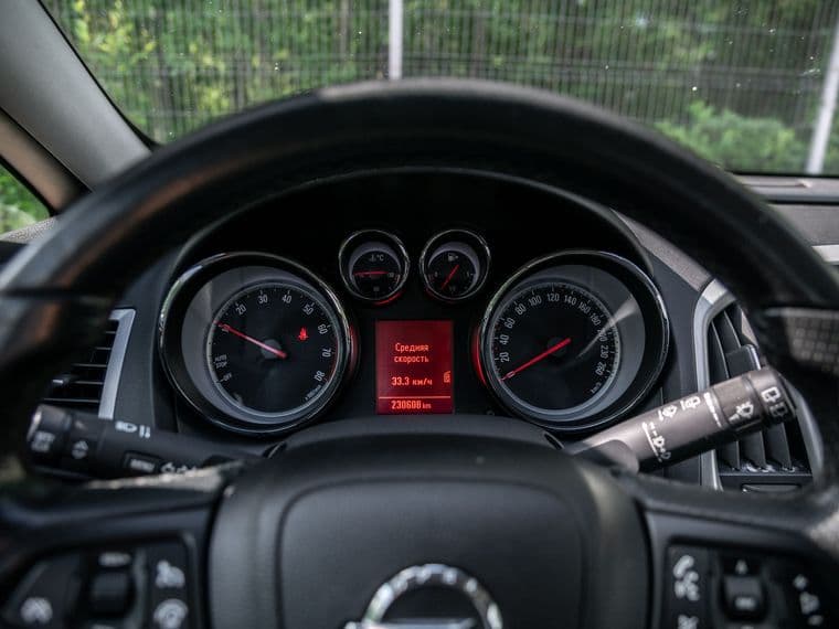 Opel Astra GTC, 2011 - вид 4