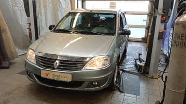 Renault Logan 2010 года, 203 000 км - вид 1