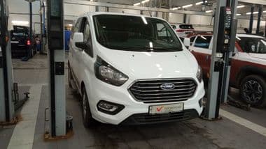 Ford Tourneo Custom 2018 года, 143 664 км - вид 2