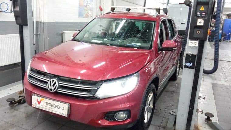 Volkswagen Tiguan, 2012