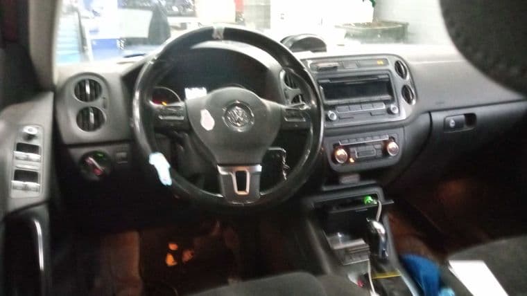 Volkswagen Tiguan, 2012 - вид 4