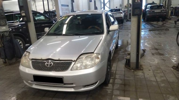 Toyota Corolla 2004 года, 470 650 км - вид 1